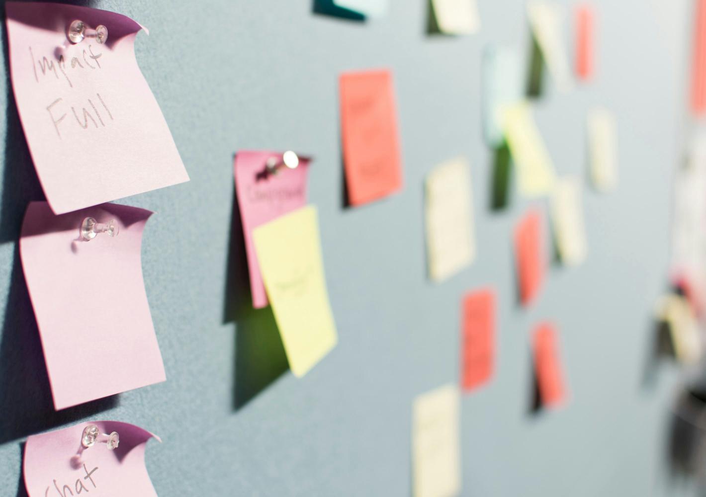Post-its på en tavle